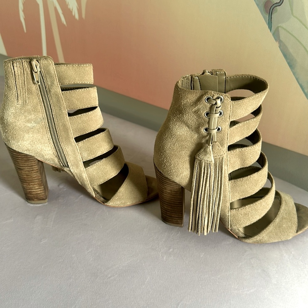 Suede Fringe Tan heels by Guess